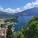 Appartamento Peppino Mit Seeblick Und Pool